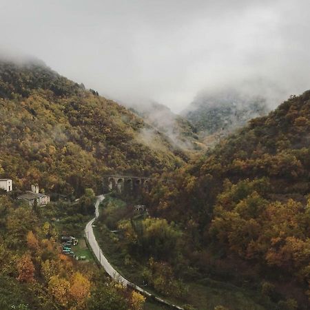 Casa Ai Piedi Della Riserva Naturale Петторано-суль-Джицио Экстерьер фото