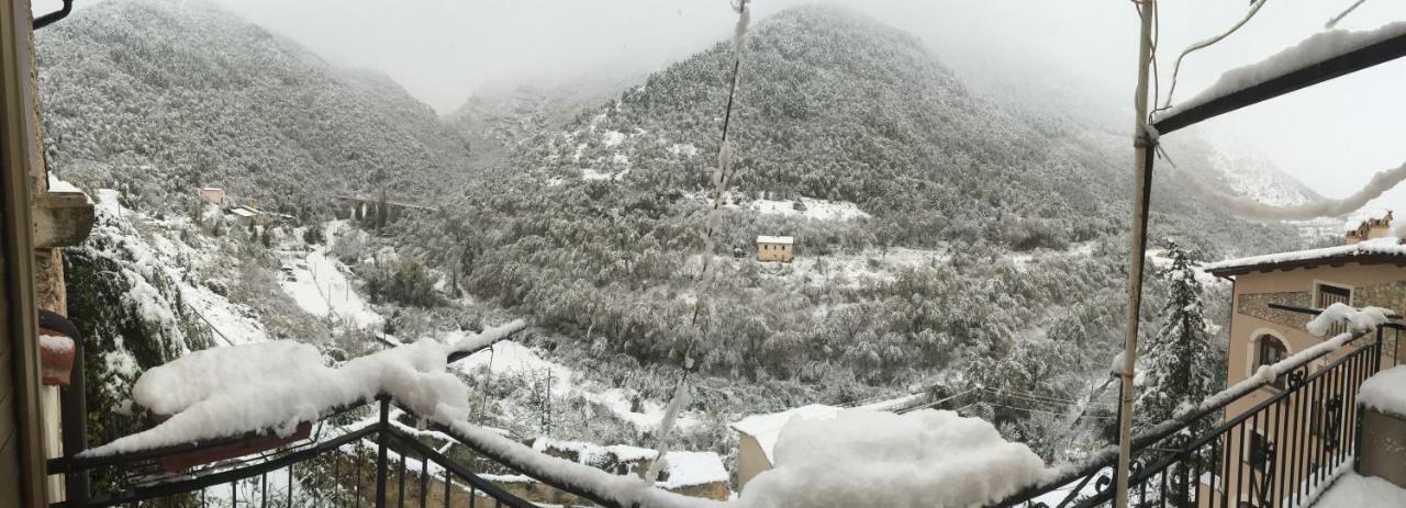 Casa Ai Piedi Della Riserva Naturale Петторано-суль-Джицио Экстерьер фото
